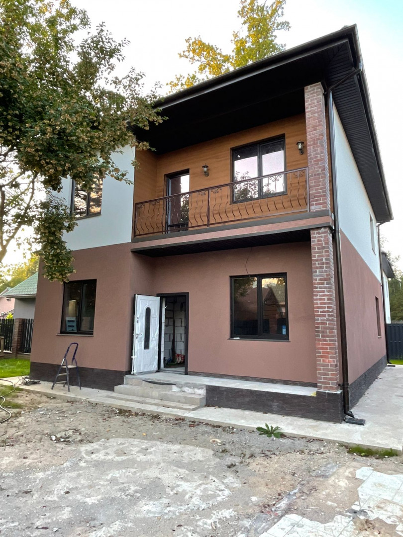 Дом, 175 м², Грибки