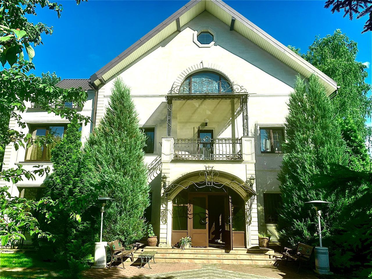 Дом, 520 м², Новоалександрово