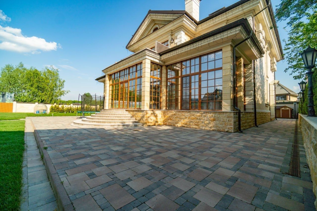 Дом, 550 м², Вешки