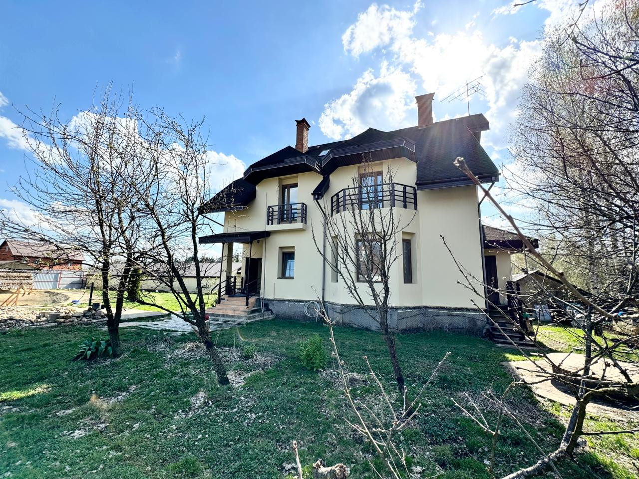 Дом, 400 м², Дмитров