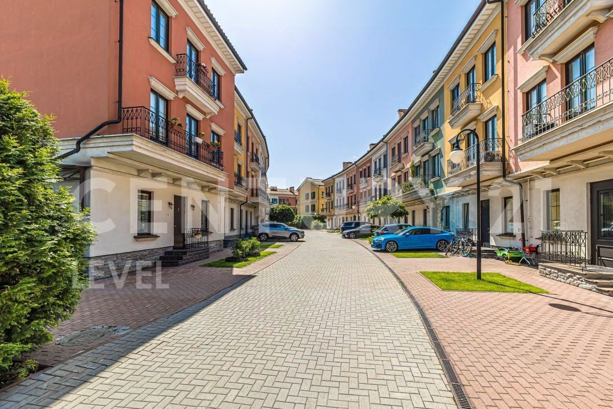 Дом, 230 м², Истра