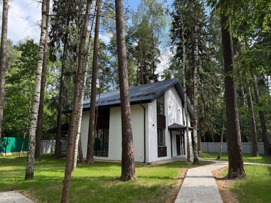 Дом, 220 м², Королев
