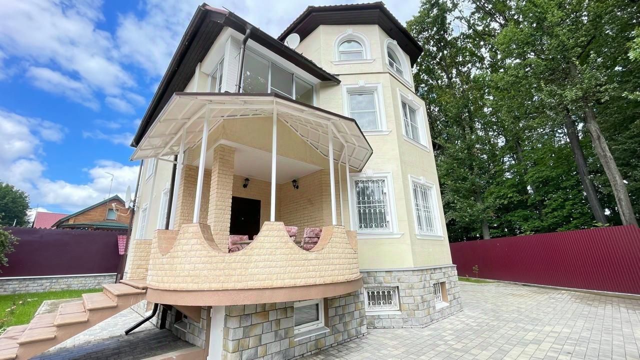Дом, 360 м², Мытищи